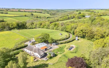 Spreyton, Crediton