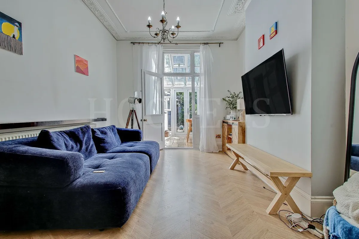 Lansdowne Grove, London, NW10