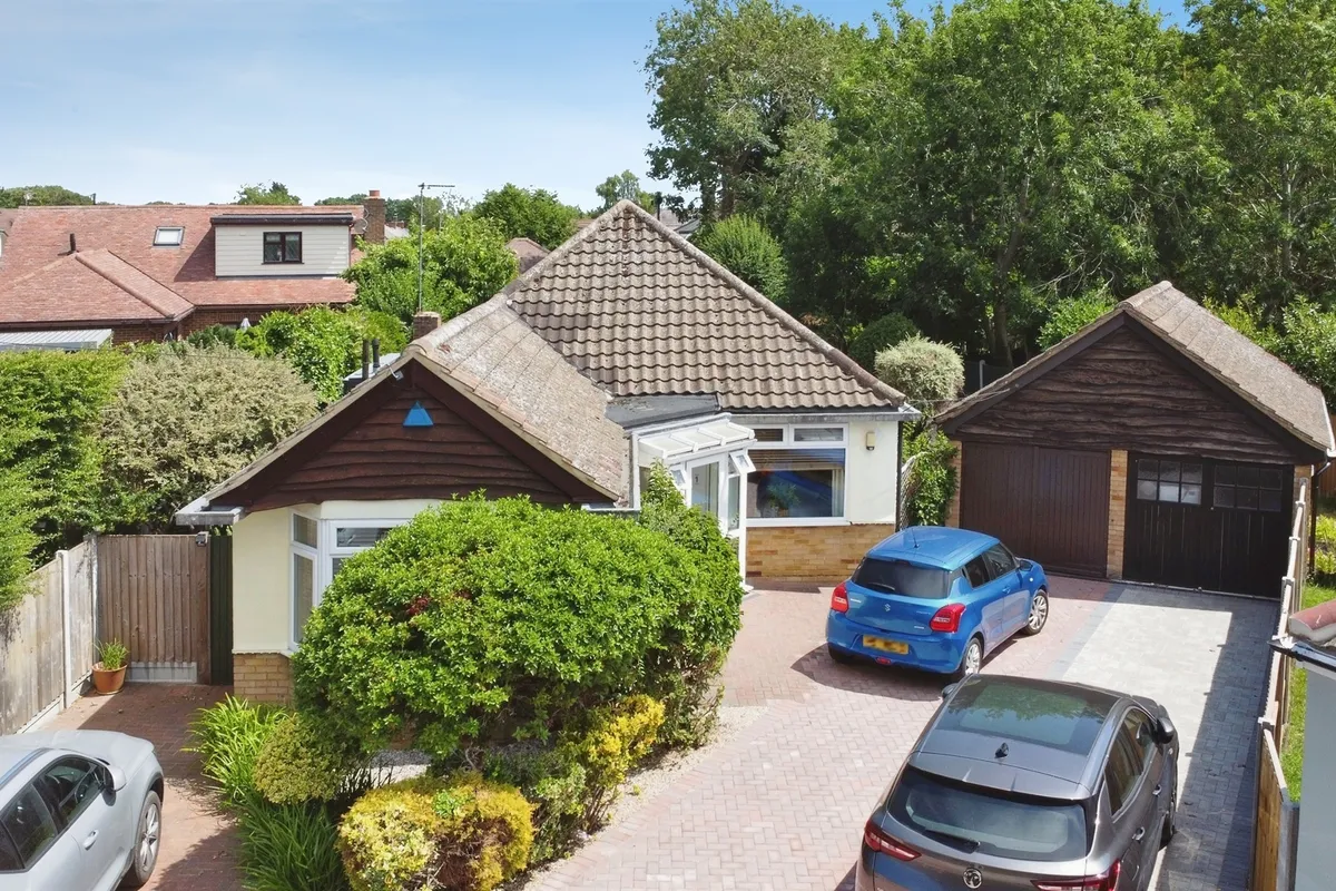 Priory Close, Pilgrims Hatch, Brentwood