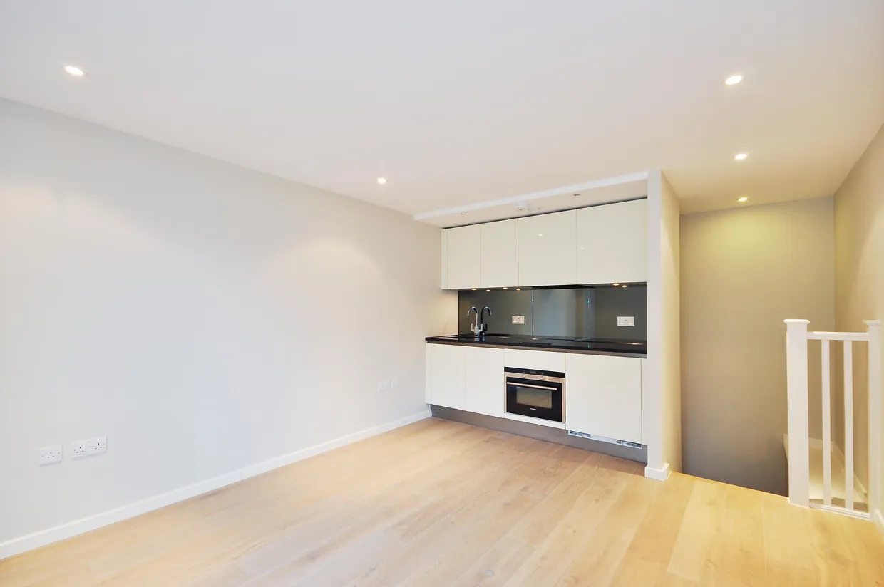 Blackthorn Avenue London N7 photo 1