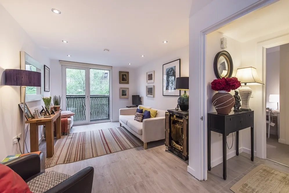 Grosvenor Waterside Chelsea SW1W photo 2