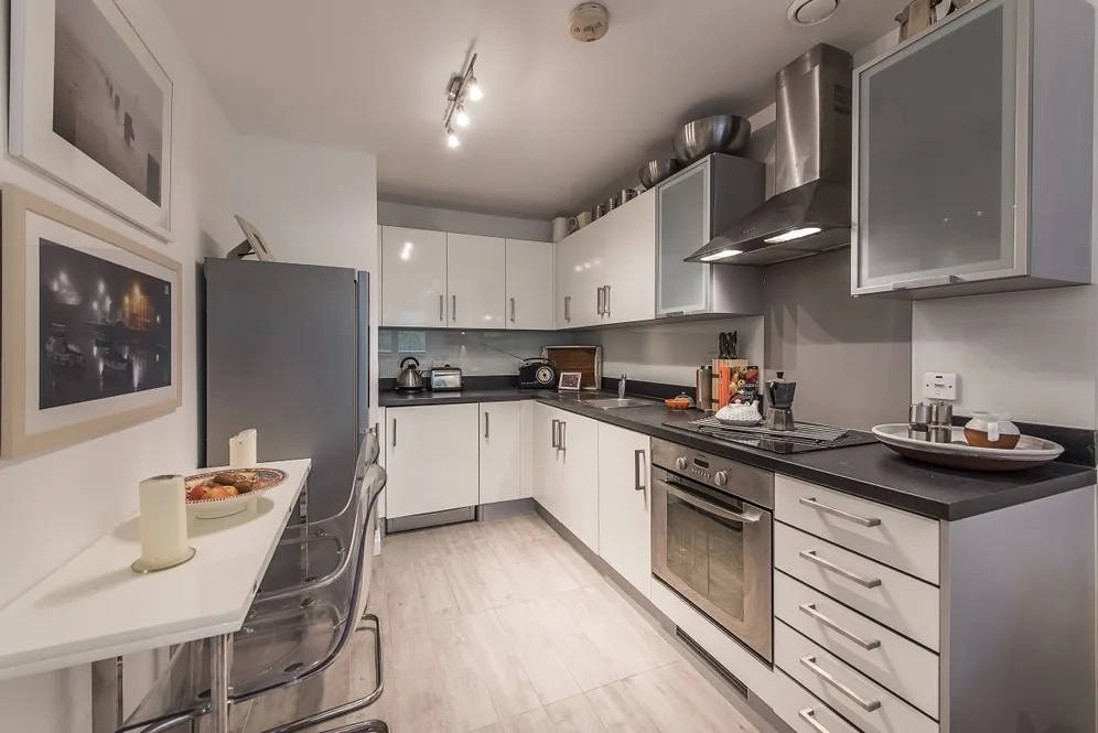 Grosvenor Waterside Chelsea SW1W photo 9