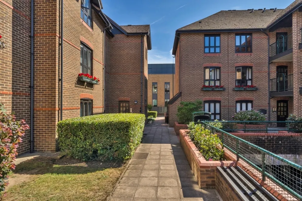 Sheet Street Windsor SL4 photo 8