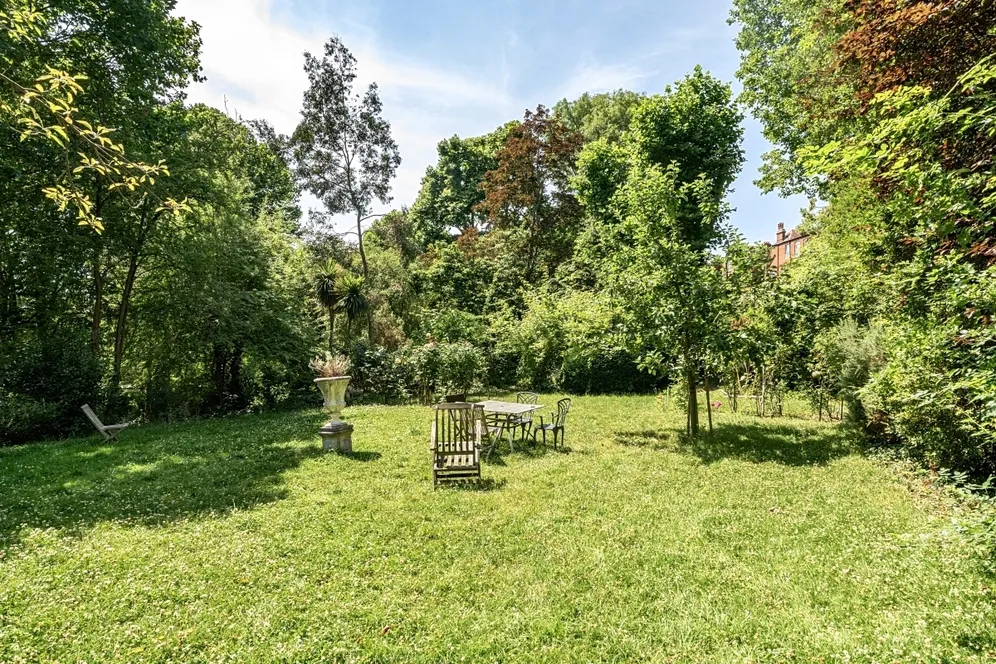 Langland Gardens London NW3 photo 9