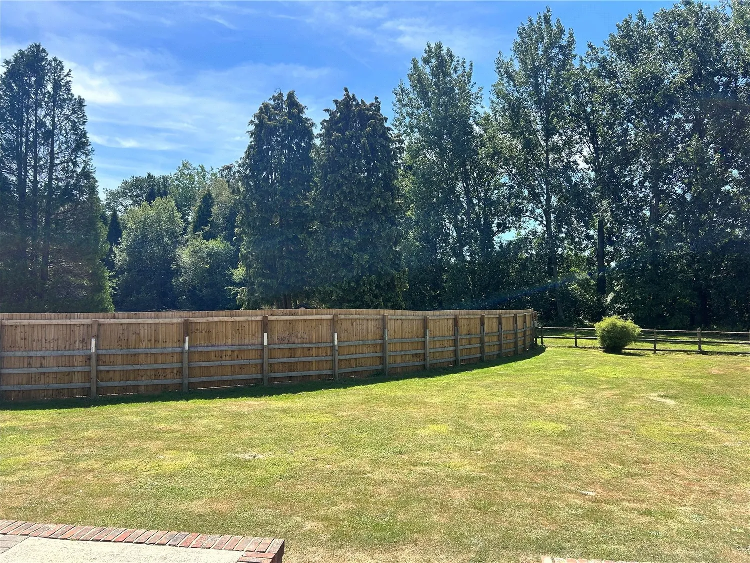 Moons Lane, Dormansland, RH7 photo 14