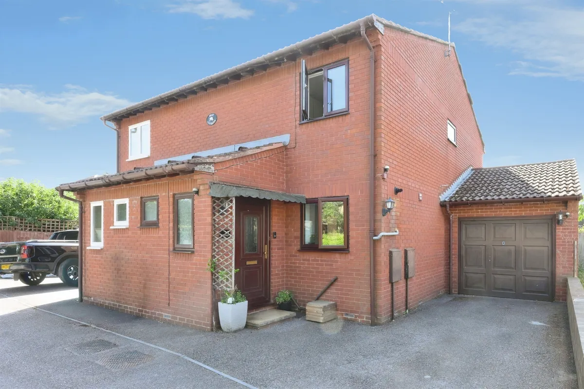 Turners Hill, Cheshunt, Waltham Cross