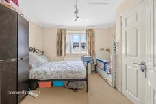 Cobham Close, Wallington