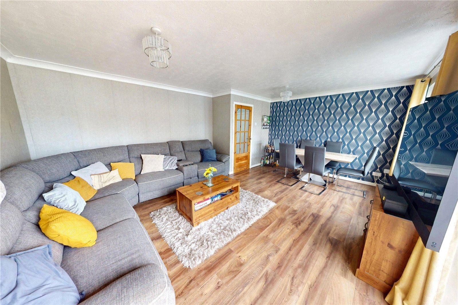 Halt Drive, Linford, Stanford-le-Hope, Essex, SS17 Image 2