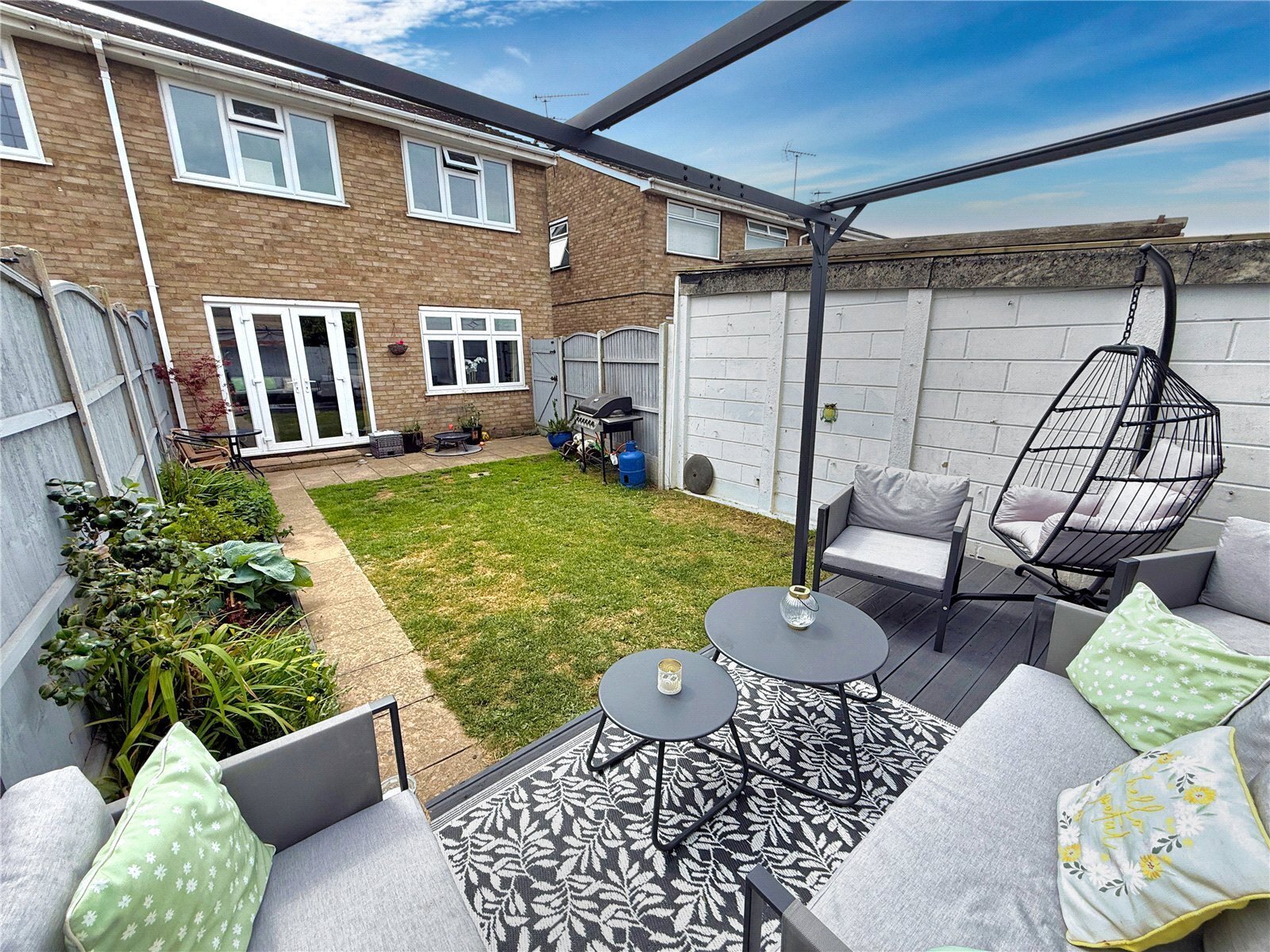 Halt Drive, Linford, Stanford-le-Hope, Essex, SS17 Image 3