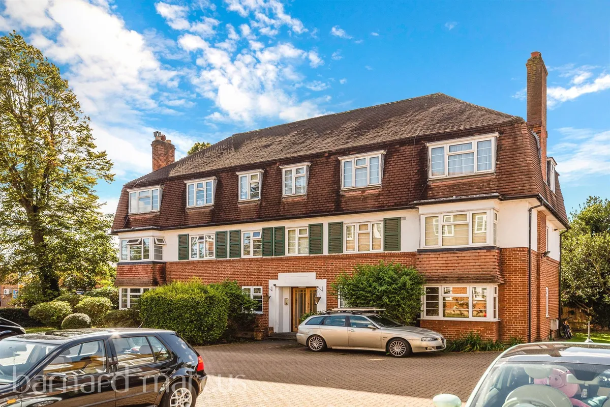 Hook Road, Surbiton