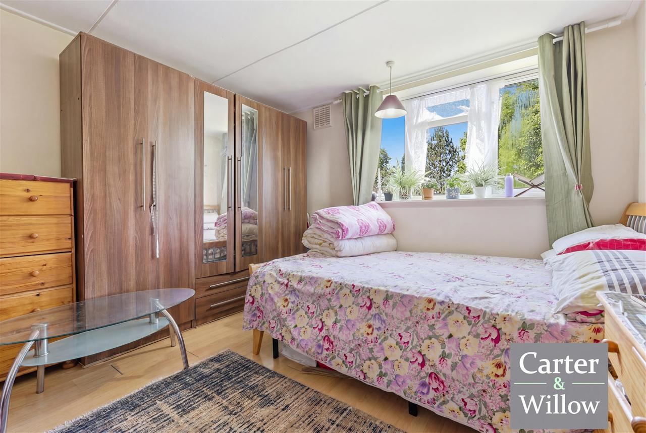 Longbridge Road, Essex Image 8
