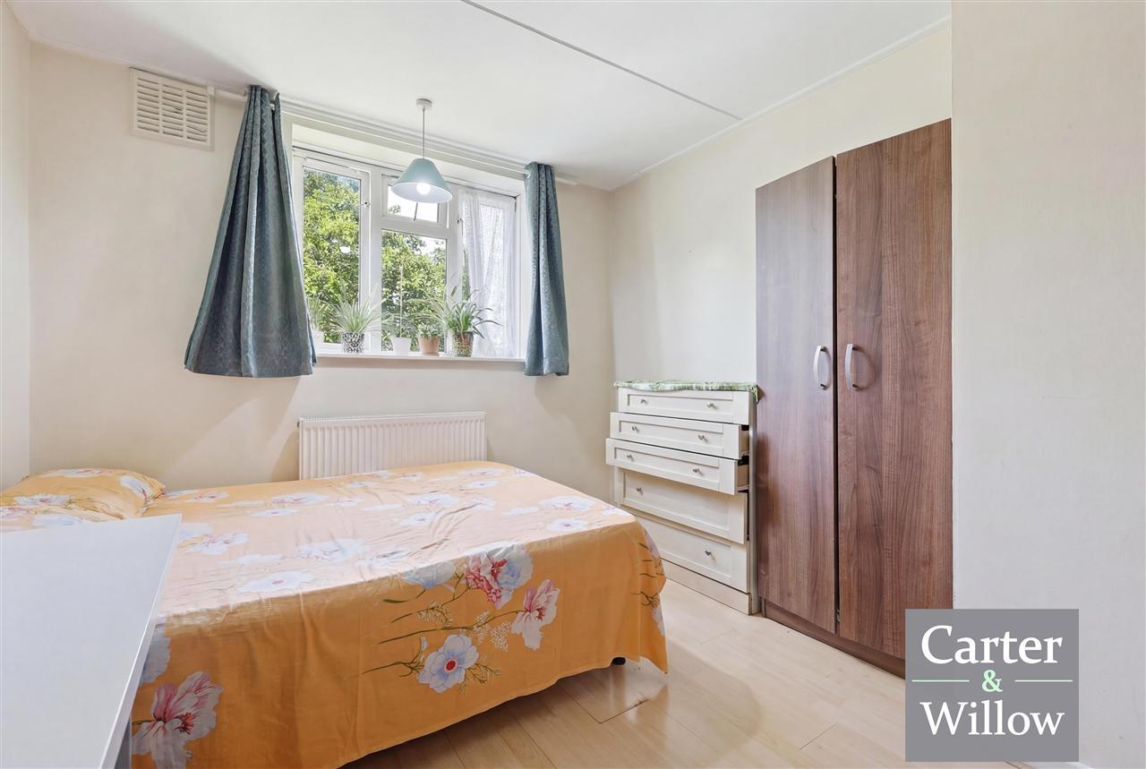 Longbridge Road, Essex Image 9