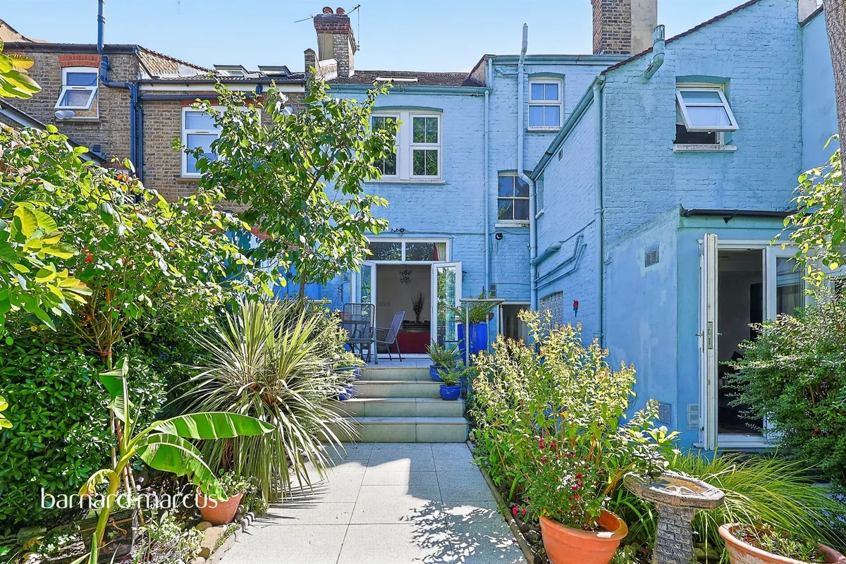 Upper Richmond Road West, East Sheen, London