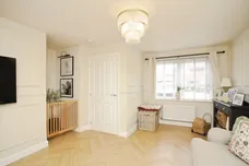 Emerald Close, Rugby