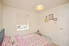 Emerald Close, Rugby