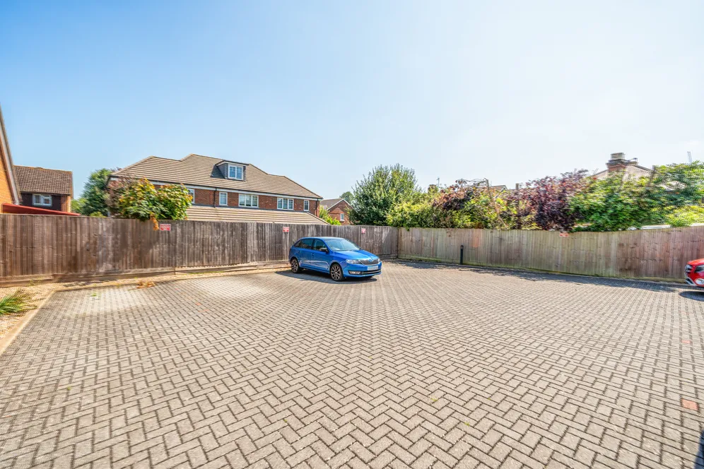 North Town Road, Maidenhead, SL6 photo 9
