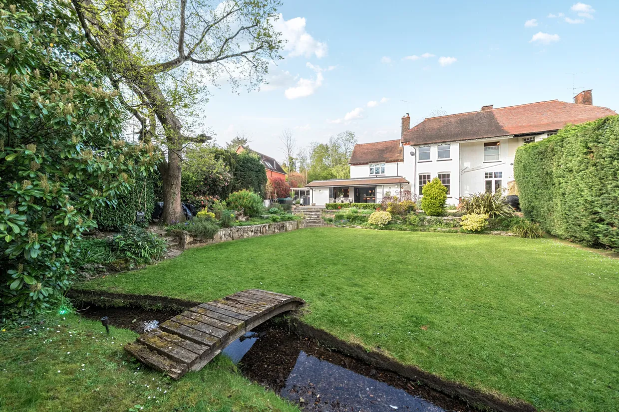Oast House Lane, Farnham, GU9 photo 1