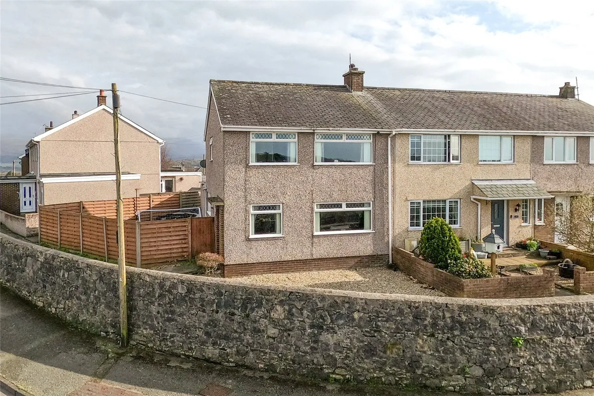Bro Llewelyn, Llandegfan, Menai Bridge, Isle of Anglesey, LL59