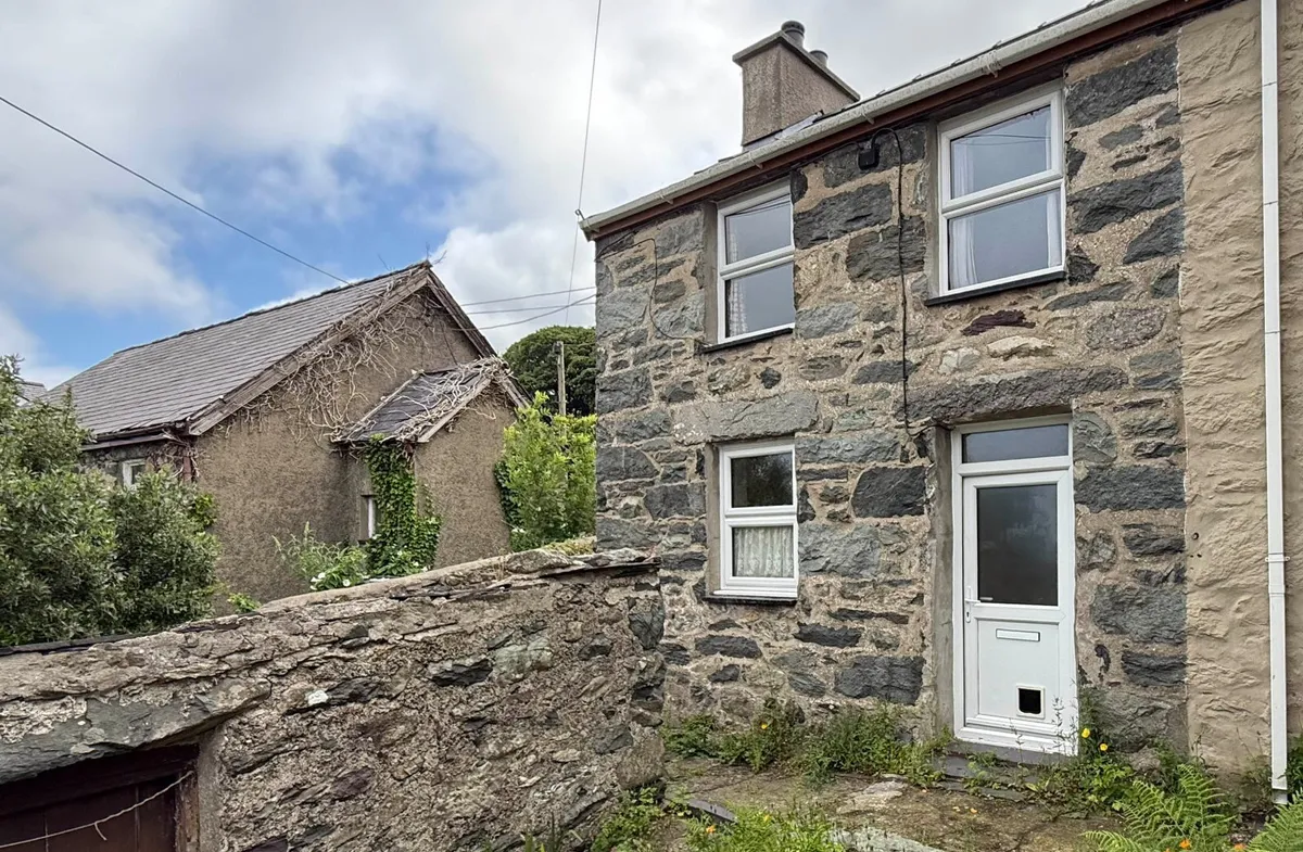 Chapel Street, Rhiwlas, Bangor, Gwynedd, LL57