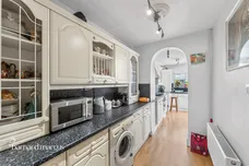 New Barns Avenue, Mitcham