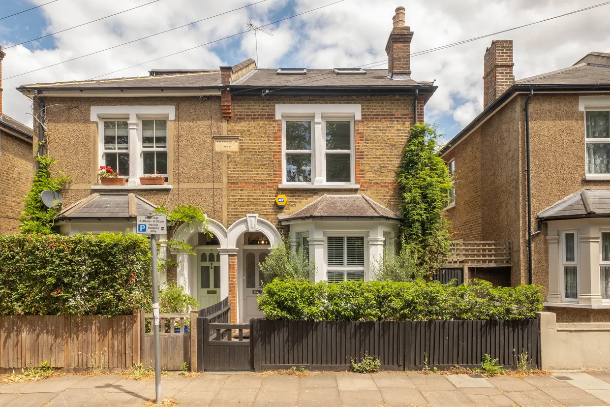 Bonner Hill Road, Kingston Upon Thames, KT1 photo 1