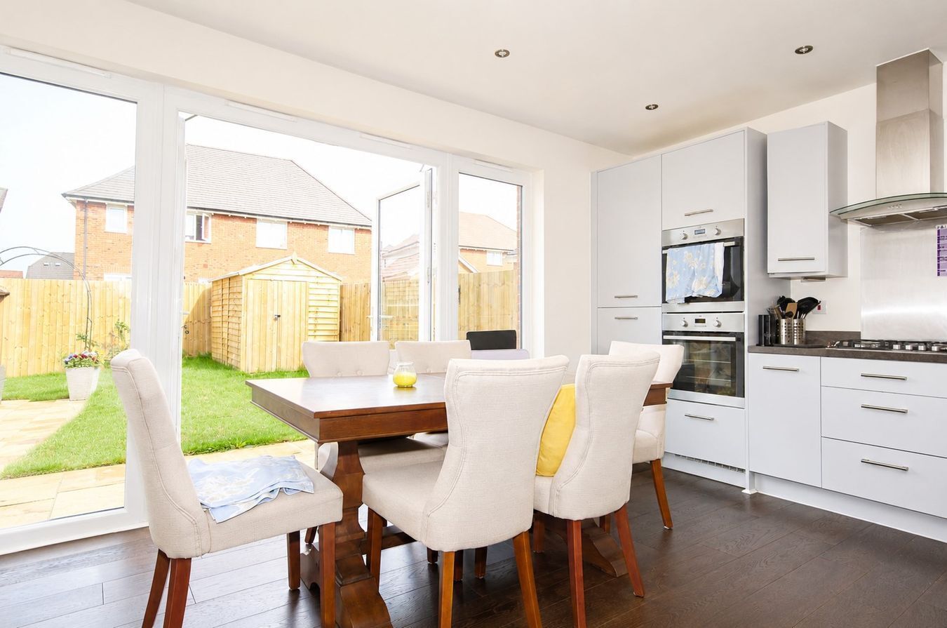 New Meadow Road, Houlton, Rugby, CV23