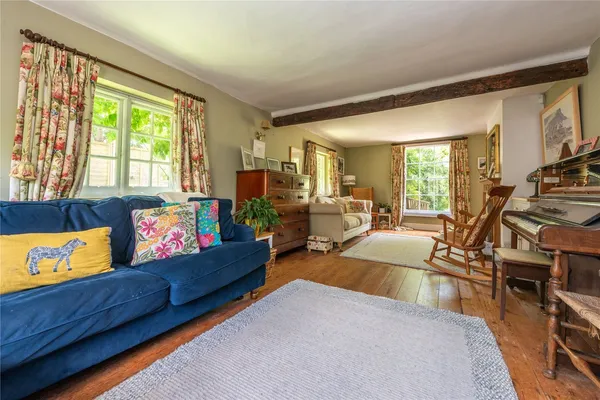 The Street, Ewhurst, GU6 photo 8