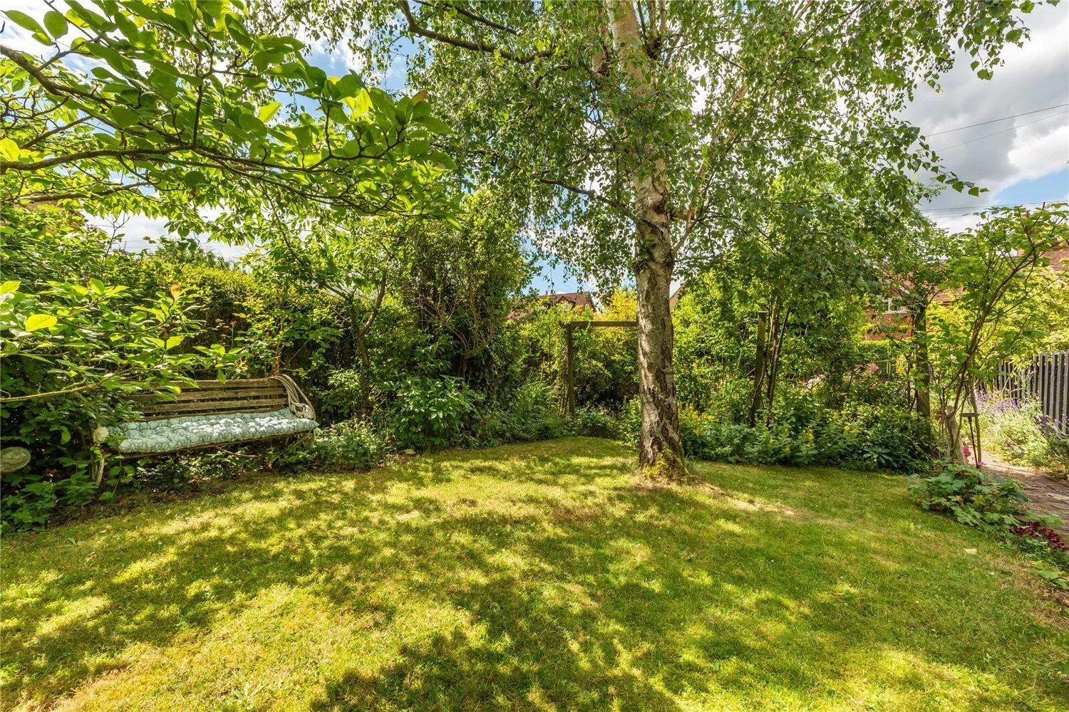 The Street, Ewhurst, GU6 photo 12