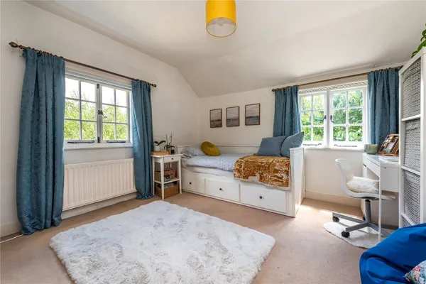 The Street, Ewhurst, GU6 photo 20