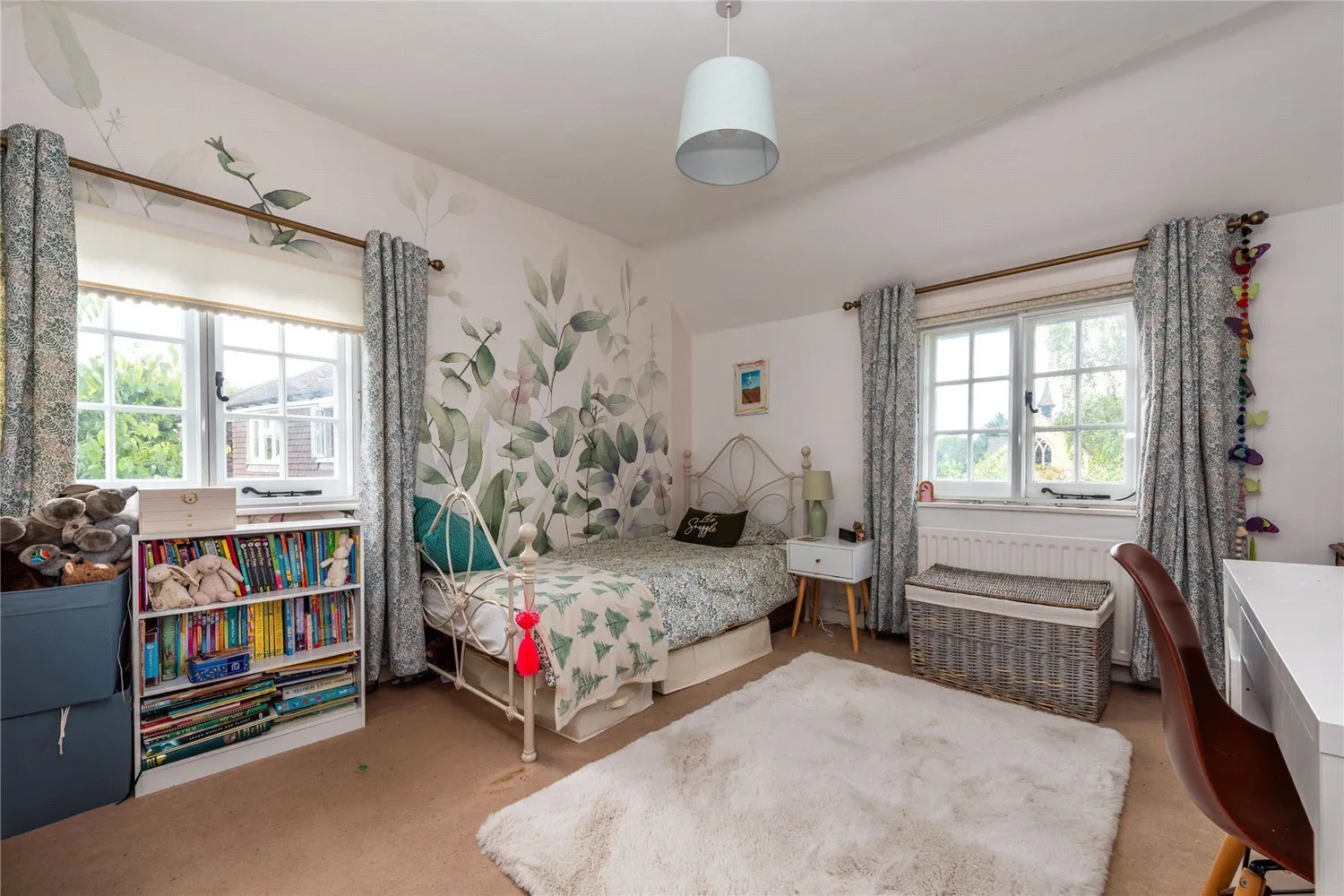The Street, Ewhurst, GU6 photo 24