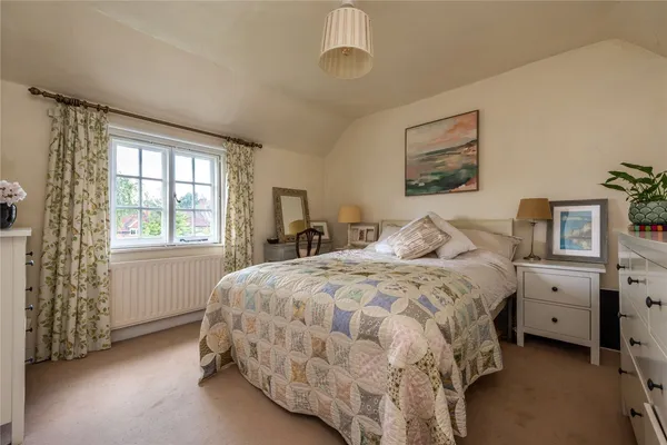 The Street, Ewhurst, GU6 photo 6