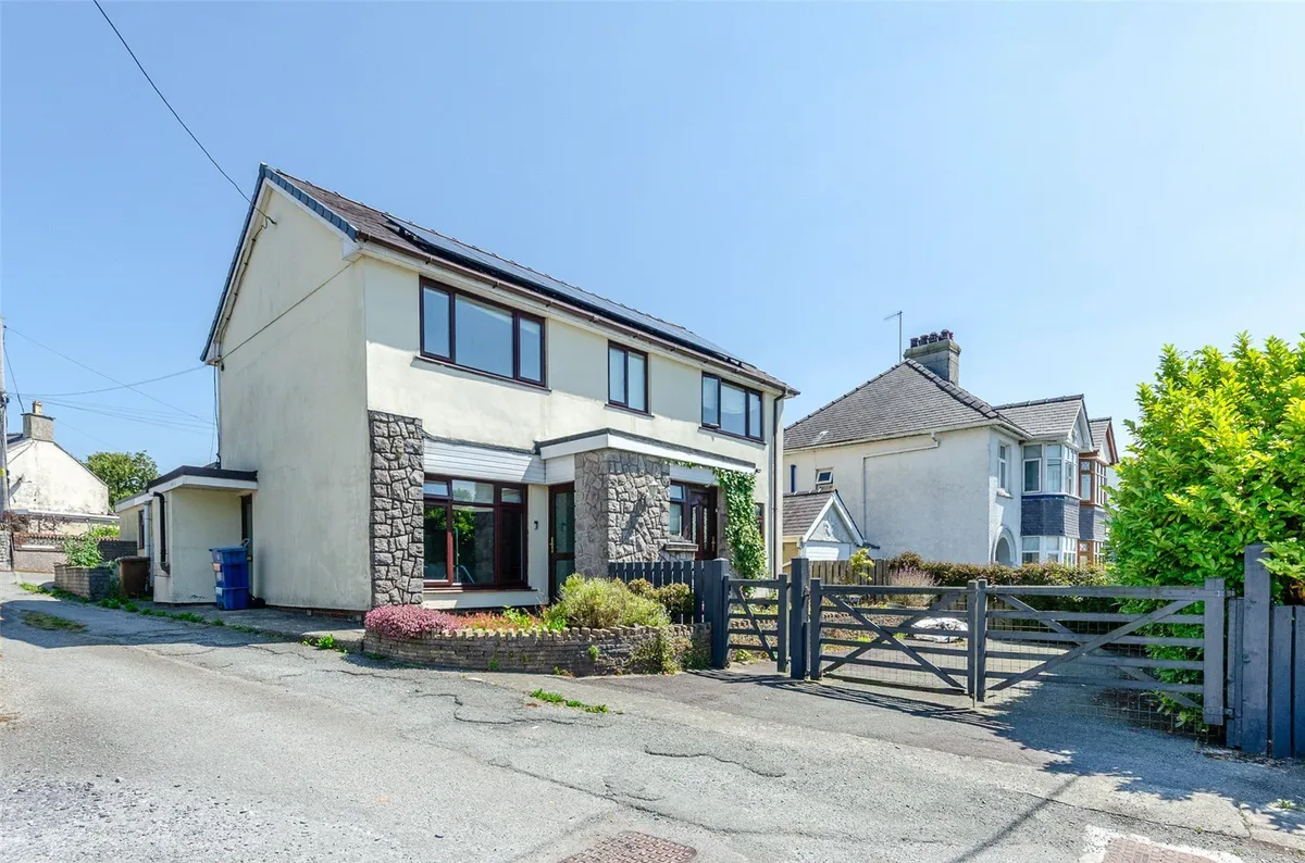 Waunfawr, Caernarfon, Gwynedd, LL55