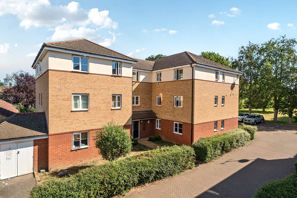 Sherriff Close, Esher, KT10 photo 9