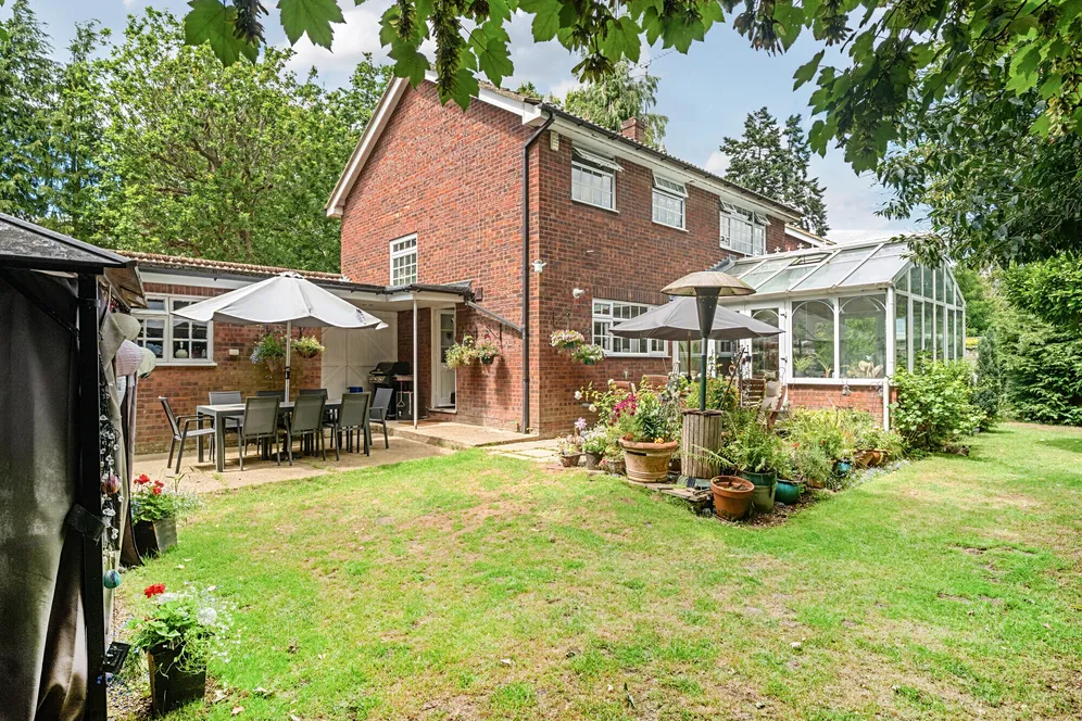 Woodleigh, Fleet, GU51 photo 2