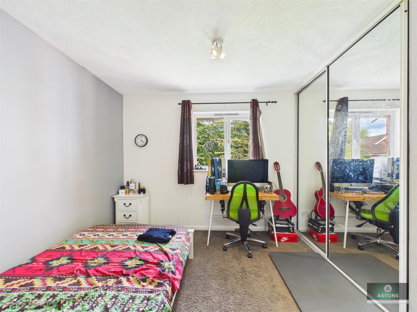 Fenchurch Road, Maidenbower, Crawley Image 6