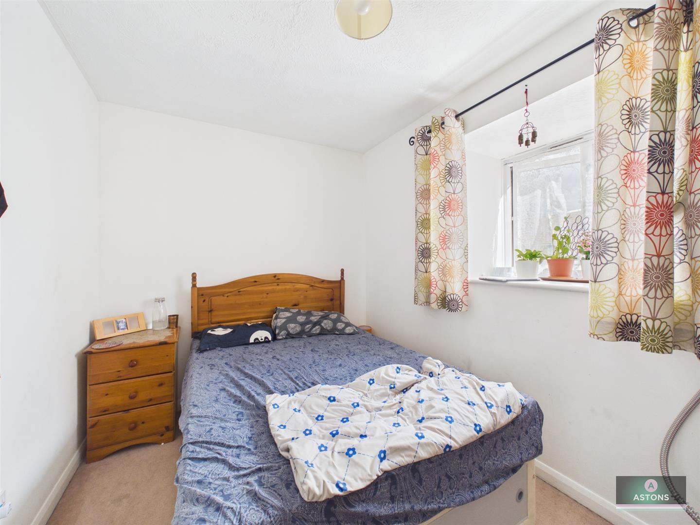 Fenchurch Road, Maidenbower, Crawley Image 8