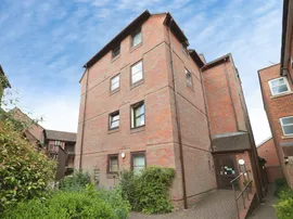 Town Bridge Court, Chesham thumb 2