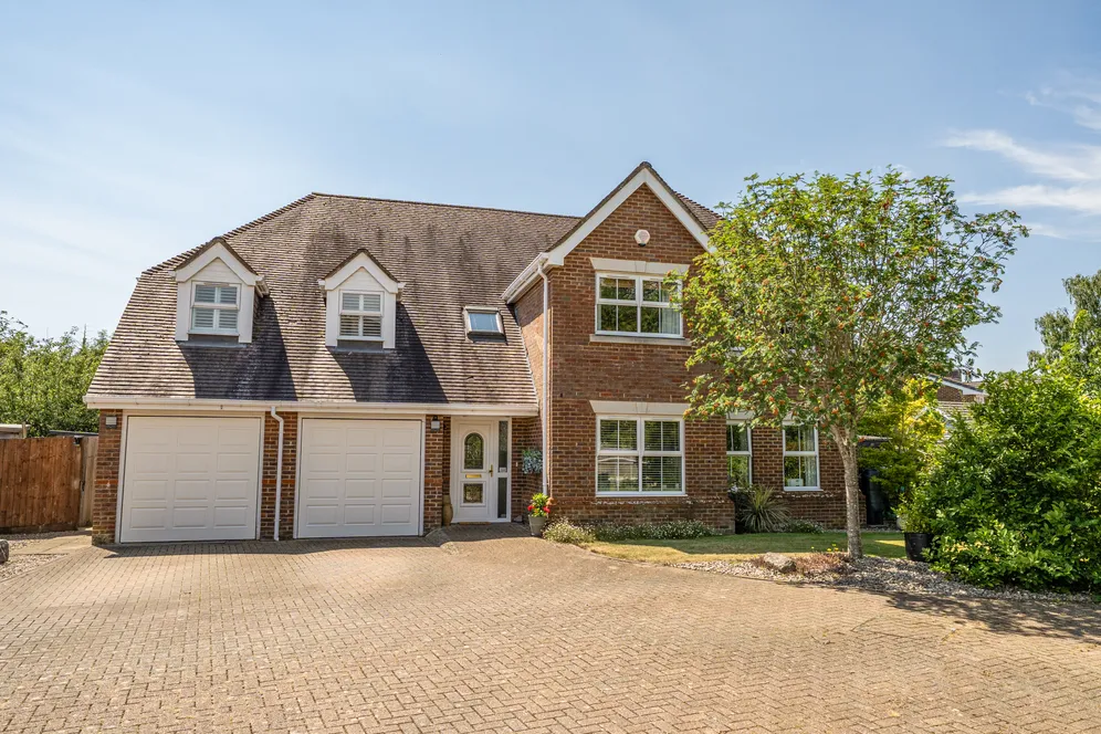 Greenacres Drive, Winchester, SO21 photo 16