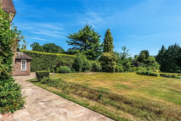 Quarry Road, Oxted, RH8 photo 5