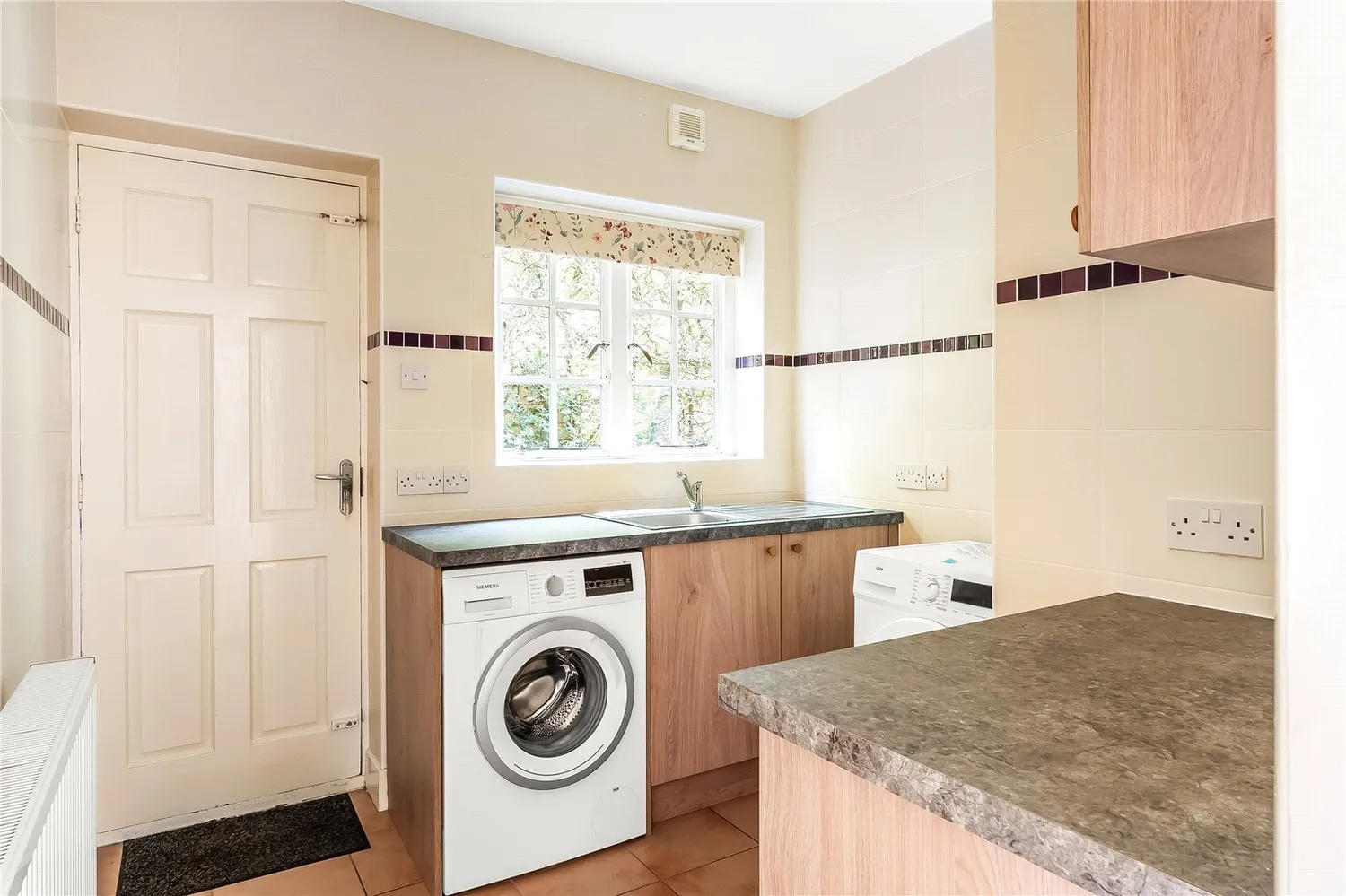 Quarry Road, Oxted, RH8 photo 13
