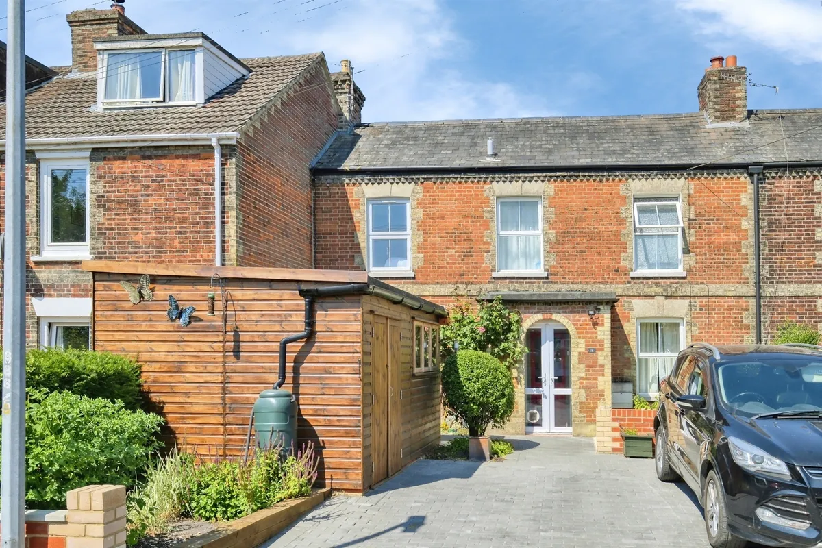Longland, Salisbury
