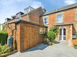 Longland, Salisbury thumb 2