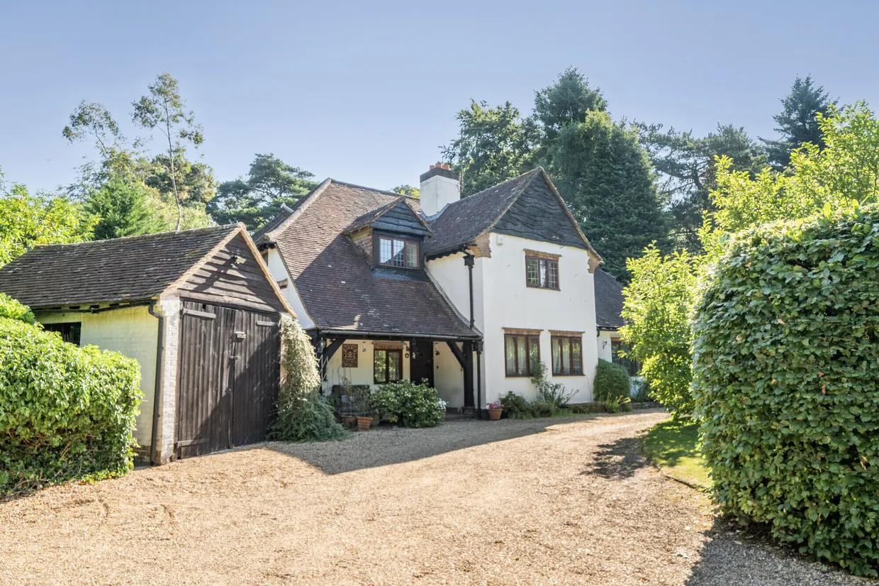 Tilford Road, Hindhead, GU26 photo 2