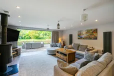 Reading Road, Camberley, GU17 photo 4