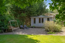 Reading Road, Camberley, GU17 photo 14
