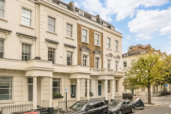 Cambridge Street, London, SW1V photo 1