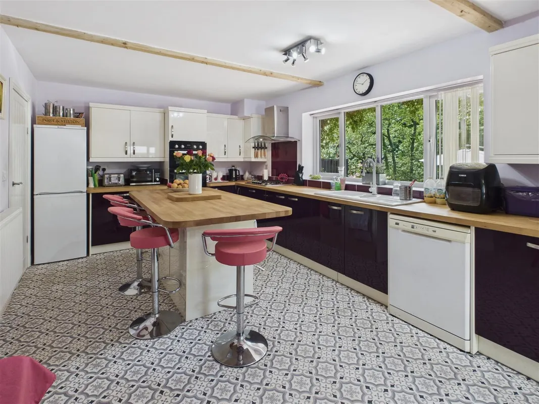 Cwmfelin Boeth - 1.75 Acre Wooded Plot