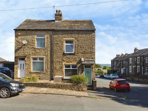 Carnaby Road, BRADFORDphoto