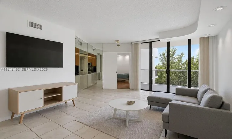 20281 E Country Club Dr, Aventura, FL 33180