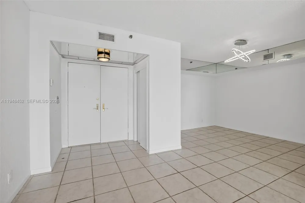 20281 E Country Club Dr, Aventura, FL 33180